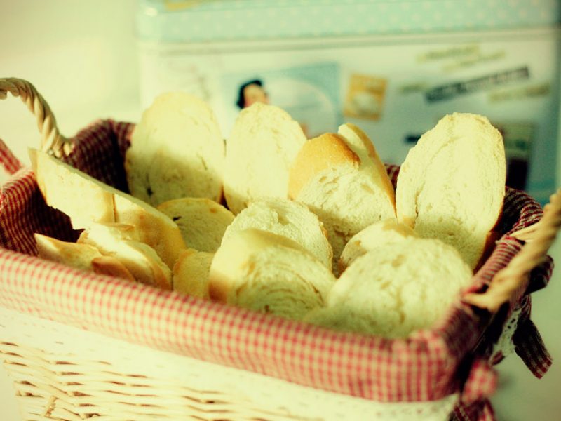 Como fazer torradas de pão amanhecido