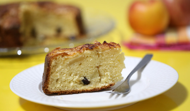 bolo de maçã e uva passas