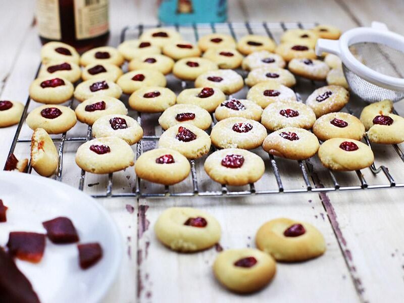 Biscoito amanteigado com goiabada