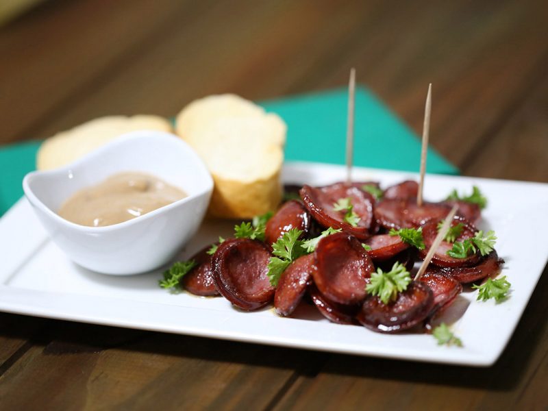 Linguiça bêbada: comida de boteco