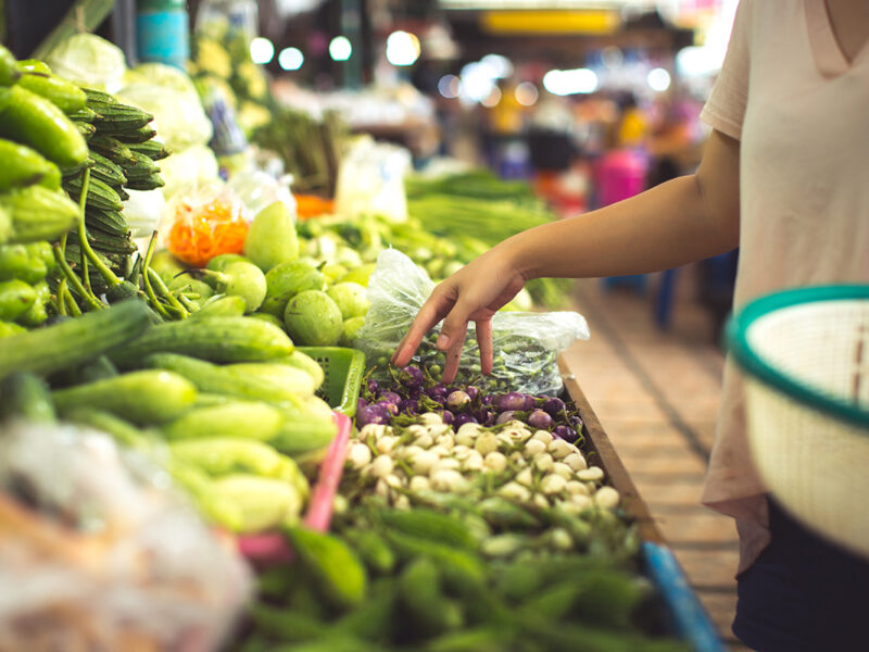 Tabela de frutas, verduras e legumes da estação