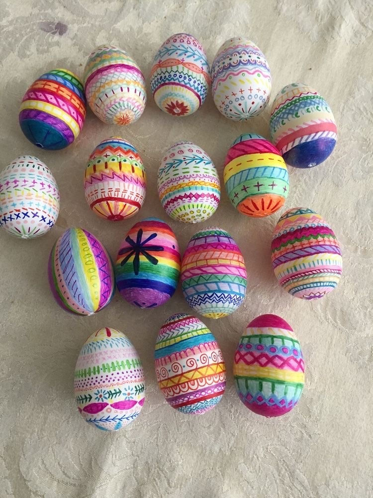 ovos de páscoa coloridos