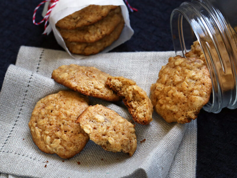 Biscoito de aveia, castanha e mel