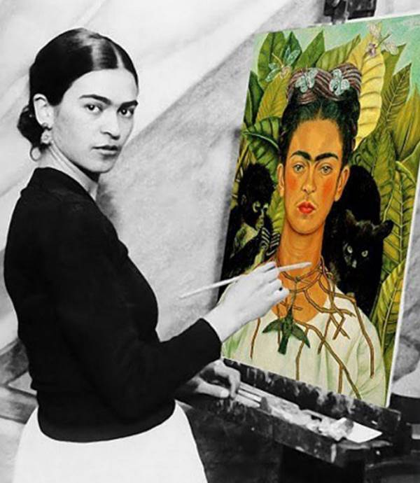 Frida Kahlo pintando